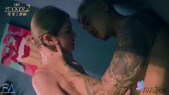 play Star porno asiatice Li Zhiyan devine sălbatică în bar cu handjob și muie