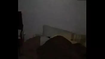 Abspielen Ich wollte mich nur warm halten Mama wollte meinen Schwanz