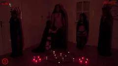 Reproducir Orgina satánica: las hermanastras morenas comparten corridas intensas durante el ritual de Halloween