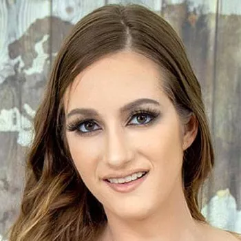 Actrita Nadia Noja