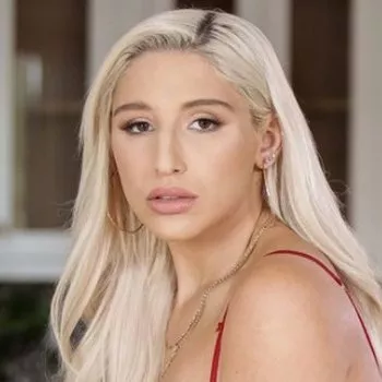 Gwiazda porno Abella Danger